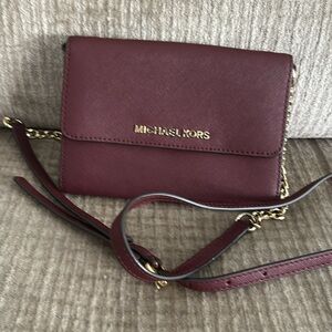 Michael Kors phone and accessory Crossbody bag with chain and leather strap